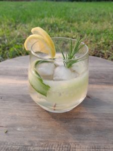 Gin Fizz mit Auleber Gurkensirup